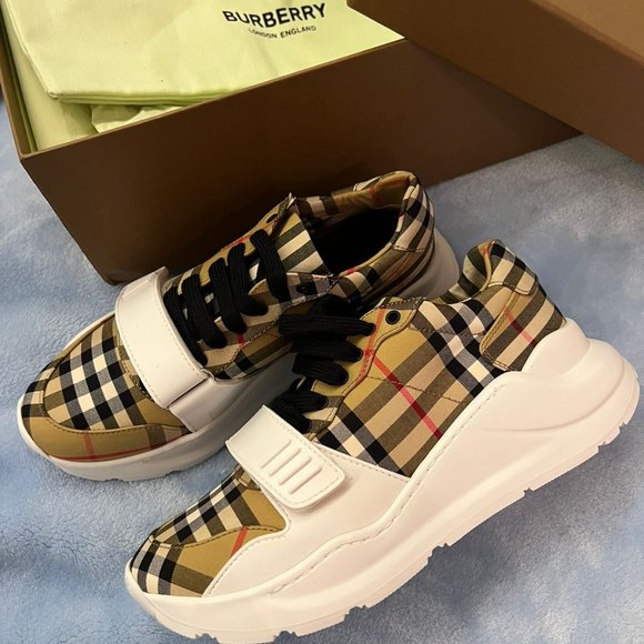 BURBERRY RUNAWAY EXTENTIONS REGIS L LOWSNEAKERSVINTAGE CHECK - Picture 4 of 8